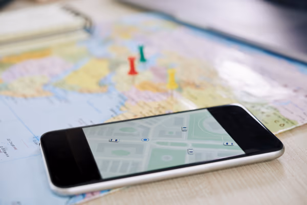 Aplicativo Google Maps exibindo localização de empresa